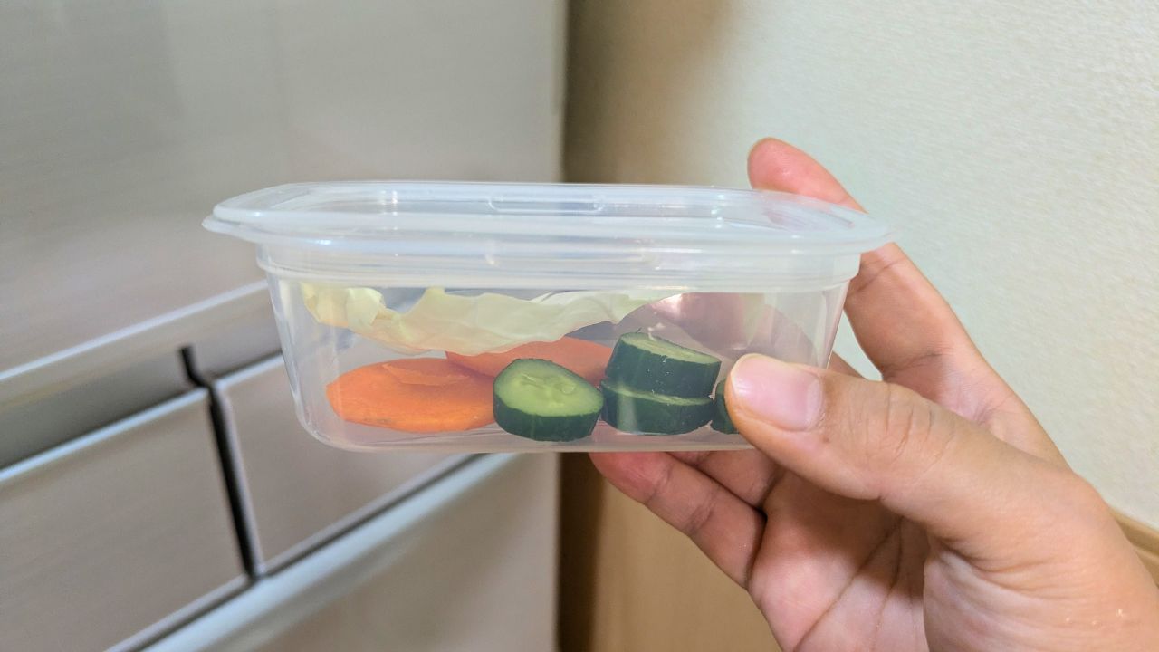 まとめて2、3食分切って、タッパーで冷蔵庫保存